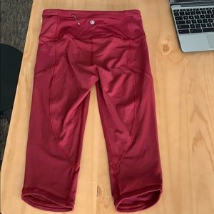Lululemon athletics Capri maroon pant size small